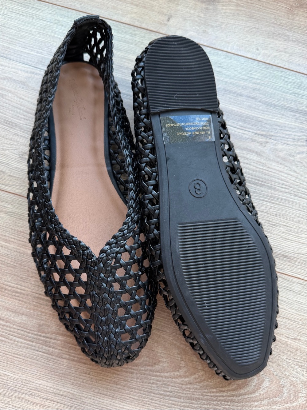 Universal Thread Black Woven Pointed-Toe Flats size 8 Ballet Flats - Picture 3 of 4